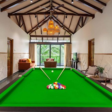 Villa Sereno By Stayvista - An Elegant And Entertaining Retreat Featuring A Swimming Pool, Outdoor Jacuzzi, Modern Interiors, And A Snooker Table Алибаг Екстериор снимка