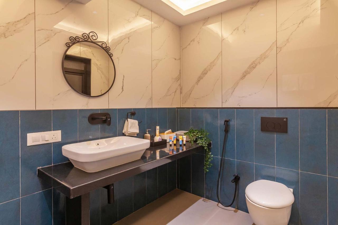 Villa Sereno By Stayvista - An Elegant And Entertaining Retreat Featuring A Swimming Pool, Outdoor Jacuzzi, Modern Interiors, And A Snooker Table Алибаг Екстериор снимка