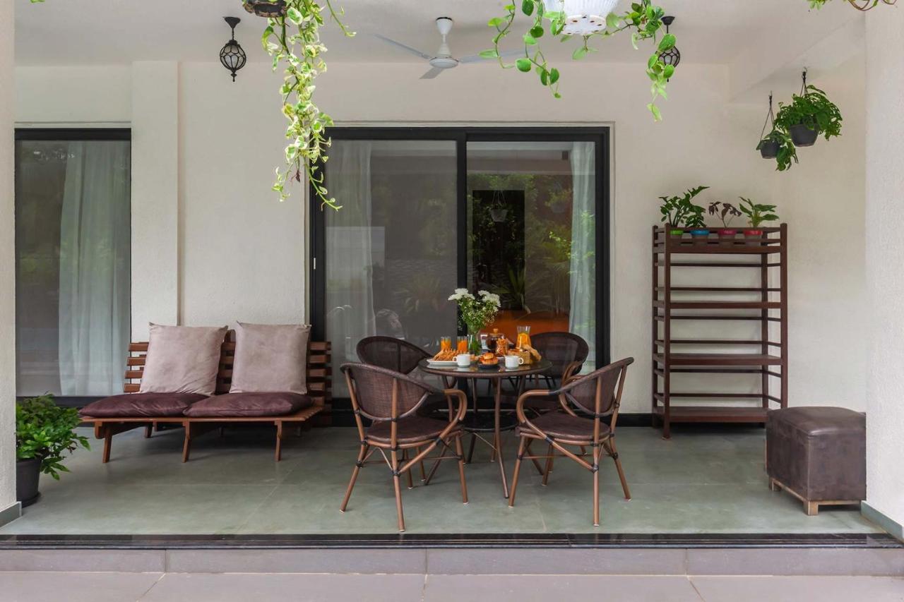 Villa Sereno By Stayvista - An Elegant And Entertaining Retreat Featuring A Swimming Pool, Outdoor Jacuzzi, Modern Interiors, And A Snooker Table Алибаг Екстериор снимка