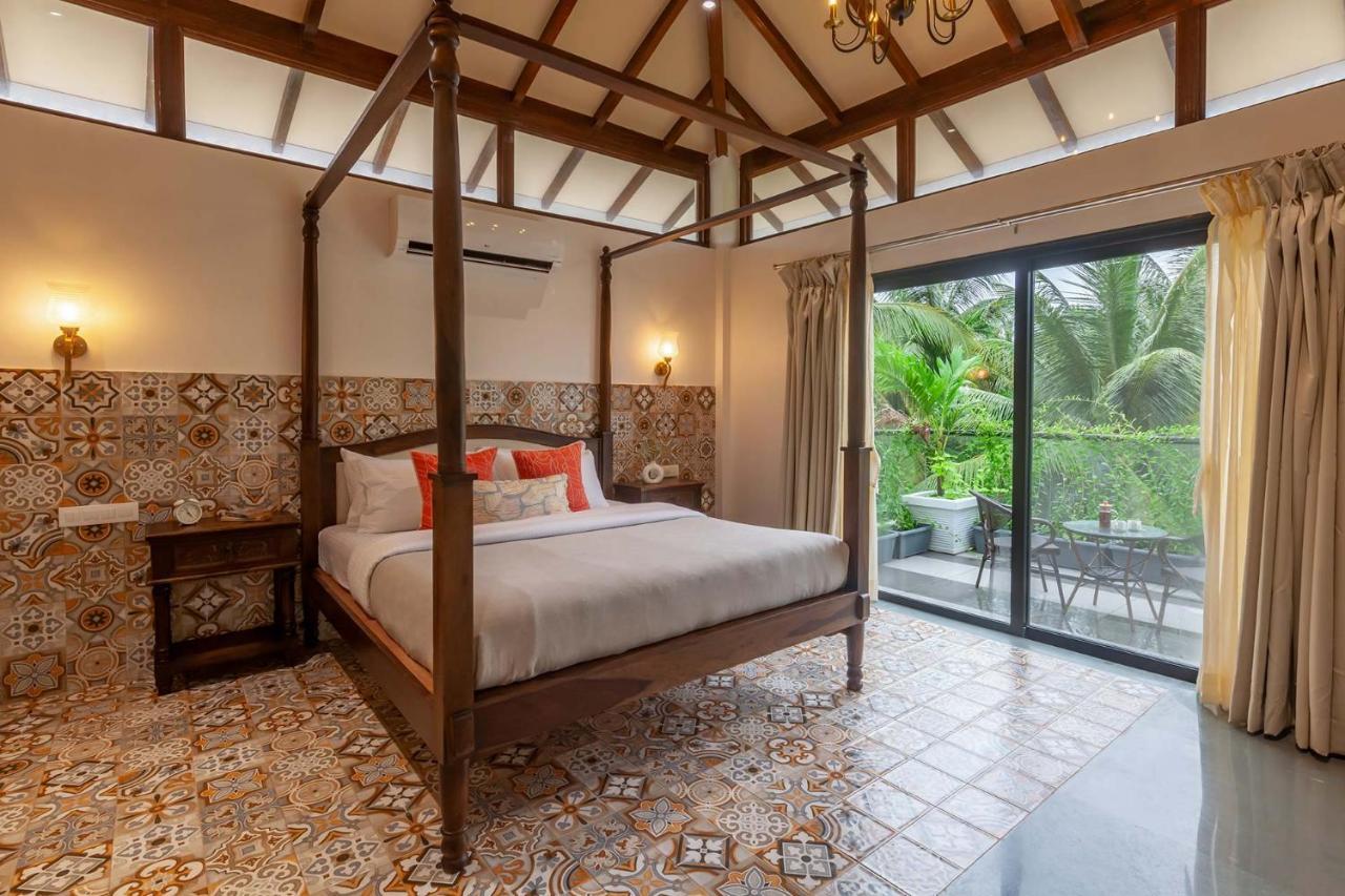 Villa Sereno By Stayvista - An Elegant And Entertaining Retreat Featuring A Swimming Pool, Outdoor Jacuzzi, Modern Interiors, And A Snooker Table Алибаг Екстериор снимка