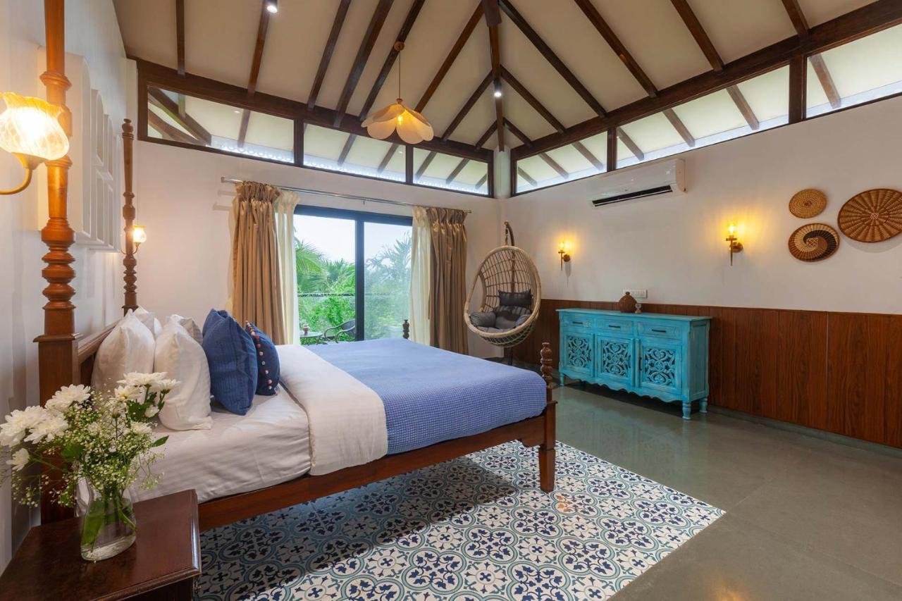 Villa Sereno By Stayvista - An Elegant And Entertaining Retreat Featuring A Swimming Pool, Outdoor Jacuzzi, Modern Interiors, And A Snooker Table Алибаг Екстериор снимка
