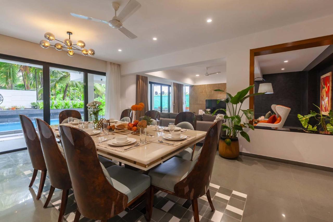 Villa Sereno By Stayvista - An Elegant And Entertaining Retreat Featuring A Swimming Pool, Outdoor Jacuzzi, Modern Interiors, And A Snooker Table Алибаг Екстериор снимка