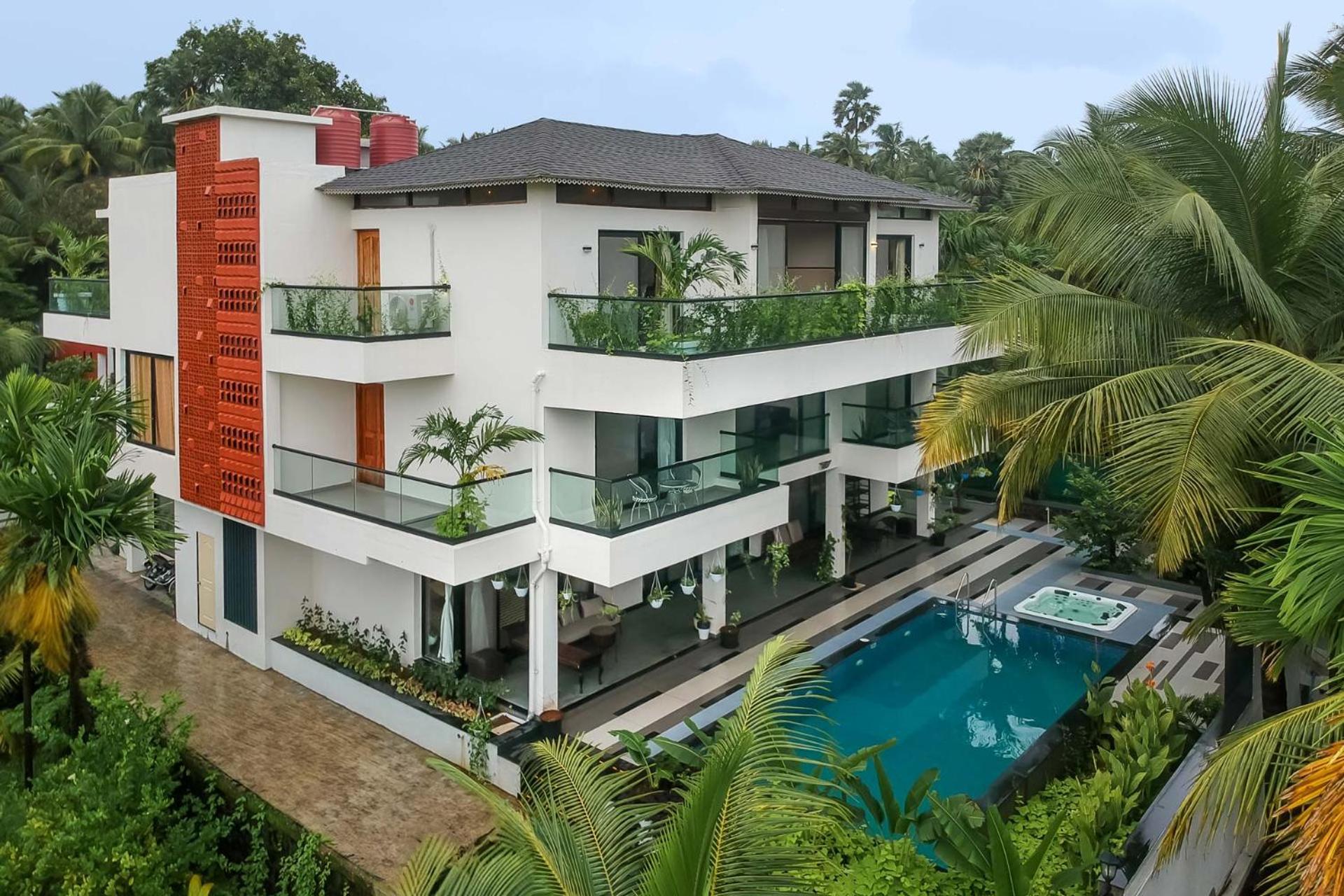 Villa Sereno By Stayvista - An Elegant And Entertaining Retreat Featuring A Swimming Pool, Outdoor Jacuzzi, Modern Interiors, And A Snooker Table Алибаг Екстериор снимка